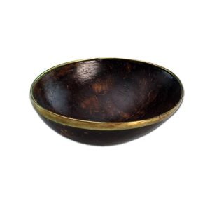 Sopeira-de-coco-com-borda-de-latao-Hemp-.jpg